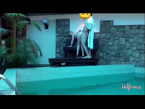 ❤️ Boss jistieden maid għall-pool, iżda ma setgħetx tirreżisti sħun Vidjow tas-sess lilna ❌